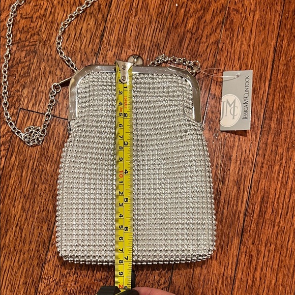 NWT Elegant Jessica McClintock Silver Chain Bag - Picture 8 of 10